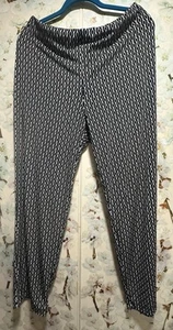 Easywear by Chico’s Black and White Liquid Knit Pull on pants size 2 - Picture 1 of 6
