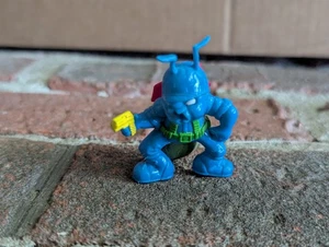 Figura Completa De Colección Army Ants Blue Team Snarl Hasbro 2" - Imagen 1 de 2