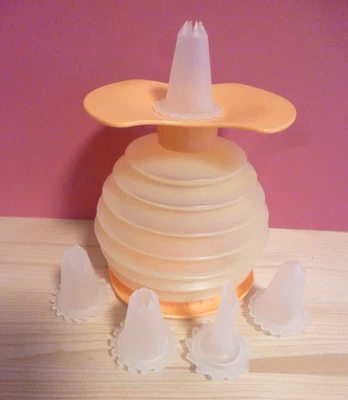 Tupperware flotte Biene Garnier Set mit 5 Tüllen - kleiner Deckel fehlt - Bild 1 von 3