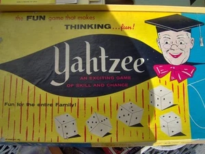 1961 Yahtzee Game with extra score pads - Foto 1 di 2