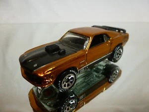 HOT WHEELS J2771 MUSTANG MACH 1 2006 -SPECTRAFLAME GOLD 3inch- GOOD - 484 - Picture 1 of 1
