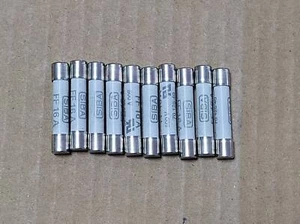 10pcs SIBA Fuse 195100 FF16A 7012540 FF 16A 500V New - Picture 1 of 3
