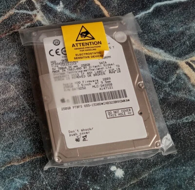 Apple Hitachi Hard Drive SATA 250GB 5400RPM Firmware 2009 - Image 1 of 2