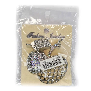 Silver Apple Sparkly Crystal Brooch for Women Silver Plated Medium Brooches New - Picture 1 of 3