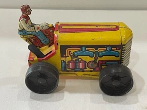 2289 - Vintage 1950’s Marx Toys Wind Up Metal Tractor w/Driver! Great Graphics! - Picture 1 of 6