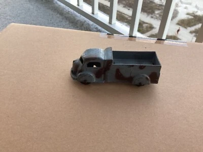 Camión GMC camuflado vintage TootsieToy de la Segunda Guerra Mundial de la década de 1940 modelo RARO #1010 Foto 1 de 4