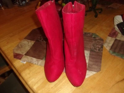 Botines rojos adornados con tacones cremallera lateral damas talla 11 mostrar deslumbramiento Foto 1 de 4