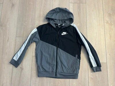 Chaqueta Amplificador Nike Core Juvenil Talla L Gris Negro Logo Nylon Cremallera BV3646-010 Foto 1 de 4