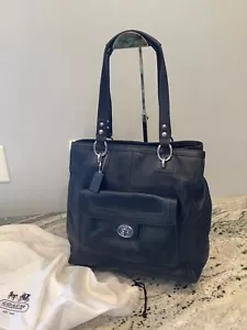 Borsa Coach F19264 Penelope in pelle nera con ciottoli borsa a tracolla antipolvere - Foto 1 di 18