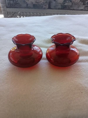Vintage Anchor Hocking Royal Ruby Red Ruffled Edge Glass Bud Vase - Image 1 of 4