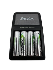 Cargador de batería Energizer NiMH CHVCM4 para AA & AAA + 4 AA batería recargable - Imagen 1 de 11