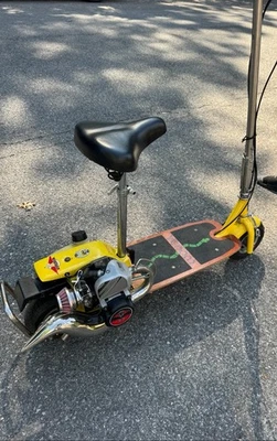 Scooter de gas Viza Venom Foto 1 de 3