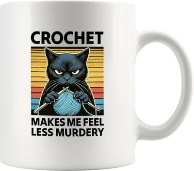 Caneca de crochê me faz sentir menos assassinato – Presente engraçado para artesãos e amantes de fios - Imagem 1 de 2