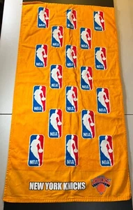 Asciugamano da banco/gioco NBA New York Knicks ufficiale NBA - 20” x 38,5” pollici - Nuovo - Foto 1 di 9