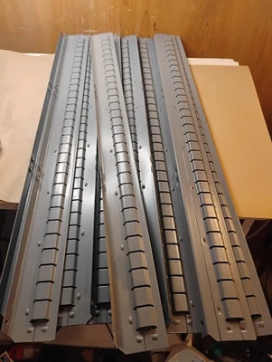 9, Particiones de cajón Equipo 8726 2" H para cajón de 3", 25-1/2" de largo Foto 1 de 2