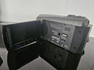 JVC Everio GZ-MS100EK Handheld High Definition HDD Camcorder Silver Tested - Picture 1 of 10