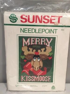 1983 NUEVO De colección Sunset Needlepoint 100 % lana Feliz Kissmoose Kit musgo de Navidad - Imagen 1 de 1