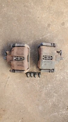 Pinzas de freno delanteras izquierda derecha 90-93 Acura Integra OEM usadas DA9 GSR Foto 1 de 4
