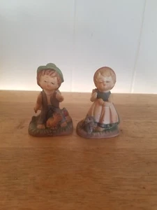 Vintage WIW Bisque/Porcelain Set of 2 Boy & Girl w/pets Kissing Figurines - Picture 1 of 5