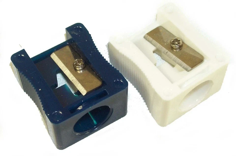 2 точилки Mary Kay синие и белые для карандашей из толстого дерева для ароматов и губ - Изображение 1 из 1