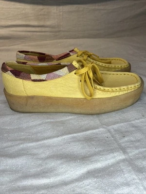 Clarks Originals Wallabee Cup Low Top Women's 9.5 Yellow Nubuck 26165817 - Image 1 of 4