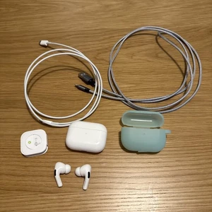 Air pods Pro W/ Cables and Silicon Tips No Box - Picture 1 of 7