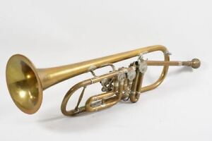 H54U49- Alte Trompete, defekt