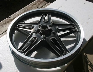 1986 HONDA SHADOW 1100 VT1100C FRONT WHEEL RIM 18X2.50 (W2-11) - Picture 1 of 5