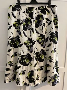 CC Petite COUNTRY CASUALS White 100% Linen Skirt Size 16 Black Floral - Picture 1 of 8
