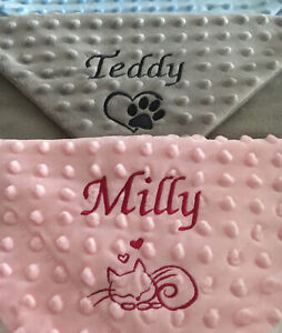 Personalised With Name And Paw Dog Cat Puppy Pet Comforter Mini Blanket Fleece 1