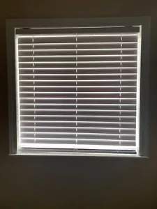 New Cordless S-Curve 2 Inch Faux Wood Vinyl Blinds 24"W X 36"H, Snow White - Picture 1 of 1