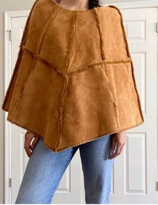 UGG Geniune Leather & Faux Fur Lined Poncho Cape W/ Pockets Size M/L - Image 1 of 4