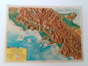 ♥ PLASTICO IN RILIEVO FISICO POLITICO CAMPANIA VINTAGE EDIZIONI RICO - Foto 1 di 3