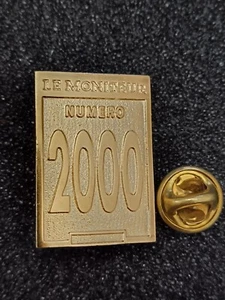 Pin's Pins Pin Enamel 43 Métal Doré MAGAZINE BTP CONSTRUCTION "LE MONITEUR"  - Picture 1 of 3
