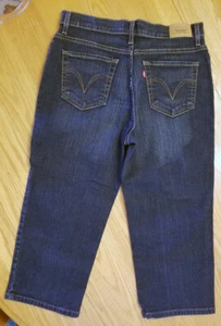 Levis 512 Womens 8 Denim Perfect Slimming Crop Jeans inseam 21" - Picture 1 of 9