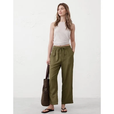 Pantalón recto Banana Republic mezcla de lino verde col rizada talla mediana Foto 1 de 4