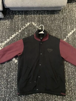 Diamond Supply Co Hombres Botón a Presión Chaqueta Universitaria Talla Grande Negra Con Rojo Foto 1 de 4