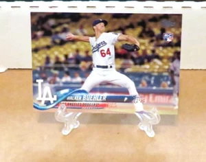 Carta Walker Buehler RC Los Angeles Dodgers 2018 Topps numero 177 - Foto 1 di 1