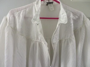 Nicole white bathrobe- sz 2x- sm quilt pattern-zip front -Pretty NWT - Picture 1 of 13