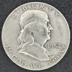 1952-D Franklin Half Dollar ~ 90% Silver ~ B-3151 - Picture 1 of 2