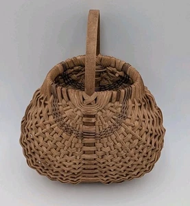 Vintage Handcrafted Splint Egg Gathering Buttocks Basket Signed GW 1987 - Picture 1 of 15