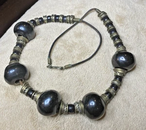 "Collar de cuero negro ónix hematita latón collar 24"" gota 12"" cuentas 3/4" de colección" - Imagen 1 de 11