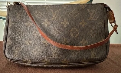 LOUIS VUITTON POUCHETTE BAG - Image 1 of 4