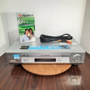 Sony VCR Sliver Video Cassette Recorder Player SLV-N700 + Blank VHS + RCA Cables - Picture 1 of 16