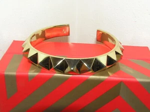 BRAZALETE WATERFORD REBEL ELLA B DE DISEÑO DORADO NUEVO EN CAJA TACHÓN GÓTICO NUEVO - Imagen 1 de 1
