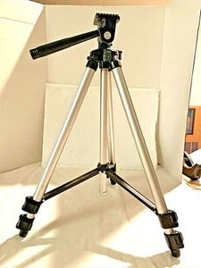 VELBON CX 300 TRIPOD IN EXCELLEND CONDITION READY TO USE - Picture 1 of 7