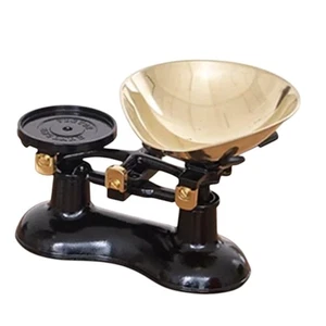 Waage: schwarze traditionelle Küchenwaage, Messingschaufel - Bild 1 von 1