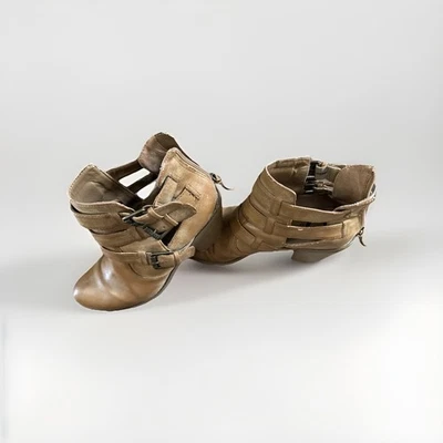 Botines con hebilla de cuero marrón claro Guess para mujer, talla 8, tiene sugerencias y defectos Foto 1 de 4