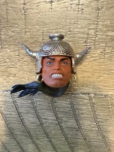 FRAZETTA GIRLS Conan der Barbarenkopf mit Helm nur 1:12 - Bild 1 von 4