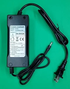 Ladegerät Modell YZ130 Input 110-2 40VAc 2,0 A Output 54,6V 2A - Bild 1 von 7